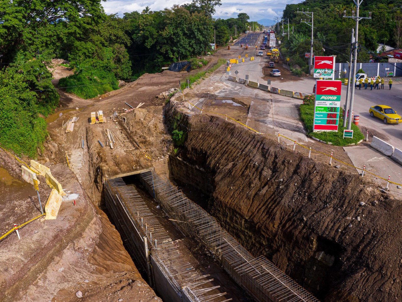 Obras Públicas continúa trabajando en construcción del Periférico Gerardo Barrios obras-publicas-continua-trabajando-en-construccion-del-periferico-gerardo-barrios